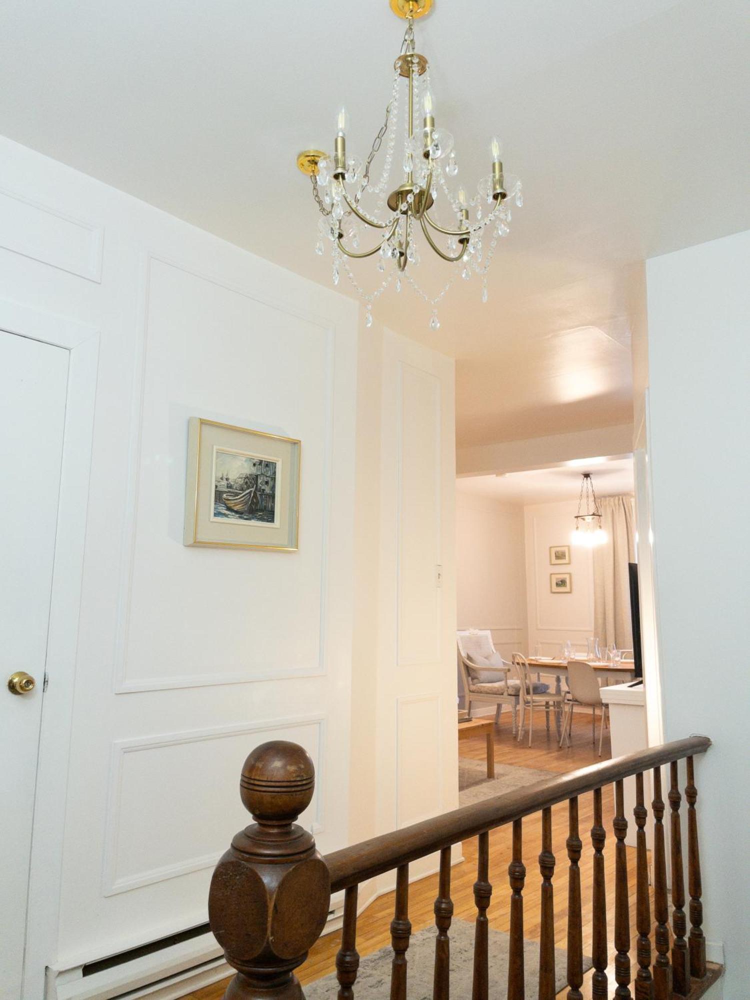 Heart Of Mtr For Memorable Experience 7Minmetro 2 Backyard Fully Equipped Villa Montreal Luaran gambar