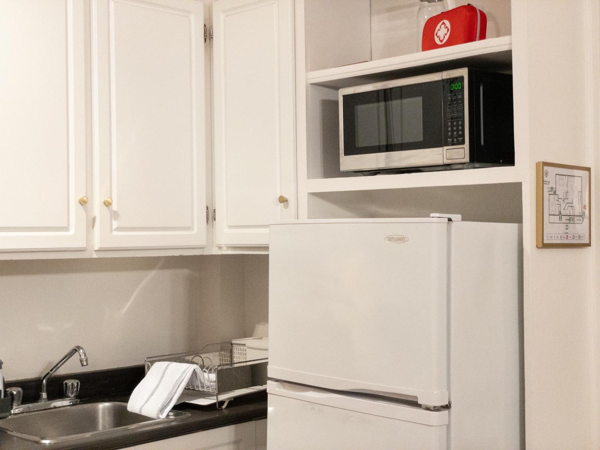 Heart Of Mtr For Memorable Experience 7Minmetro 2 Backyard Fully Equipped Villa Montreal Luaran gambar